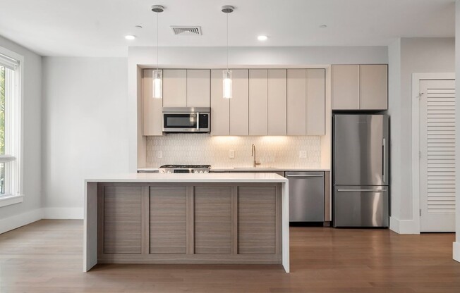 2 beds, 1 bath, 985 sqft, $3,400, Unit 305