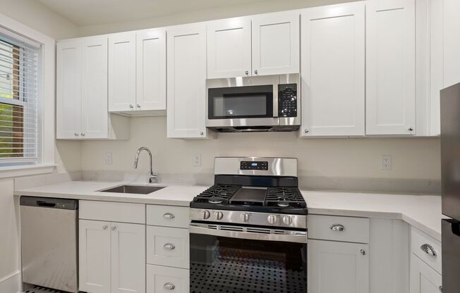 1 bed, 1 bath, 796 sqft, $1,795, Unit 101