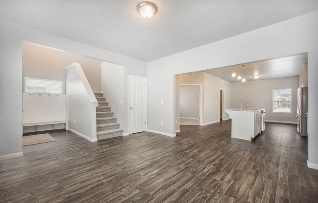 4 beds, 2.5 baths, $2,495