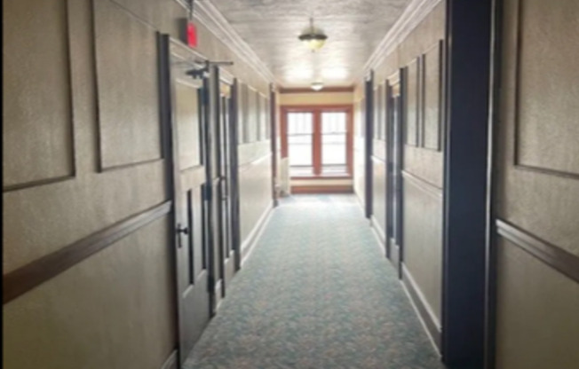 1 bed, 1 bath, 800 sqft, $775, Unit 306