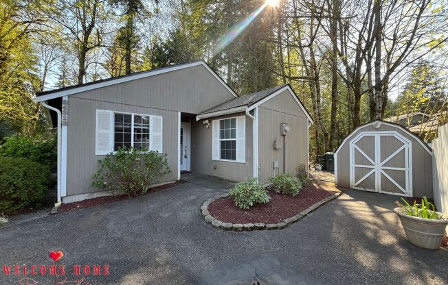 Adorable 2-bedroom home with private yard and AIR CONDITIONING!!!