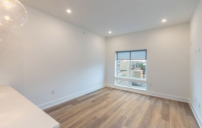 1 bed, 1 bath, 650 sqft, $1,524, Unit 402