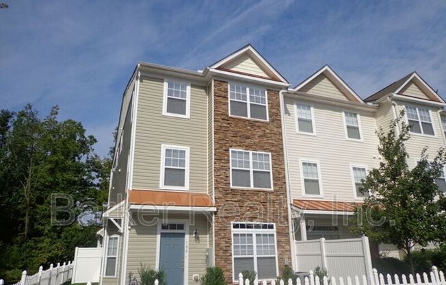 11711 100 MEZZANINE DR