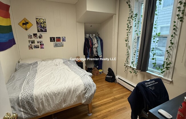 20 Mossland St 2