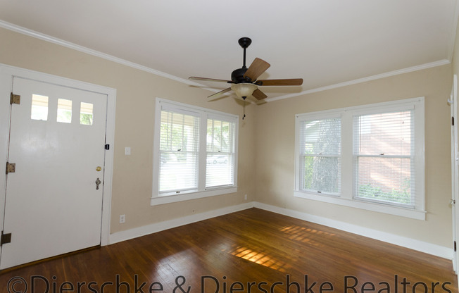 Precious Santa Rita Home! 3 Bedroom, 2 Bath over 1600 sq ft, DON'T MISS OUT!