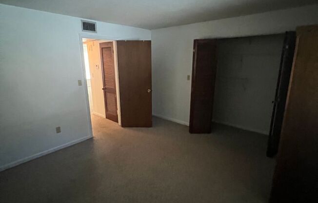 2 beds, 1 bath, $1,495