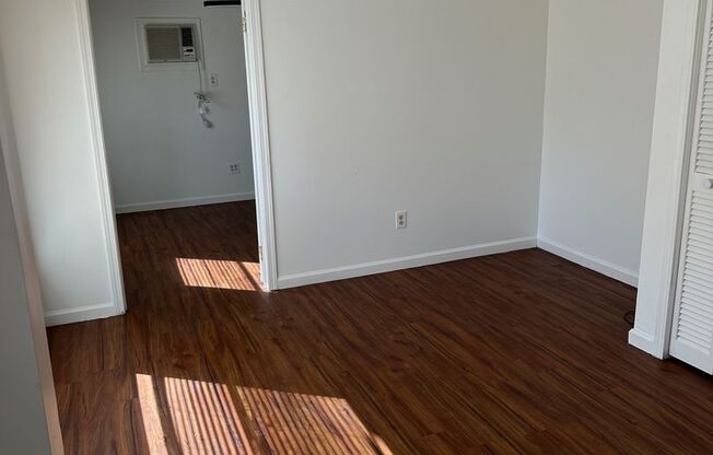 1 bed, 1 bath, $1,395, Unit # #A