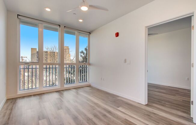 1 bed, 1 bath, 607 sqft, $1,950, Unit 807