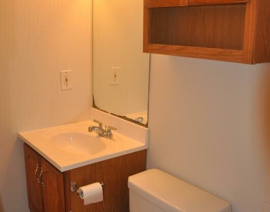 4 beds, 2 baths, $6,800, Unit 1