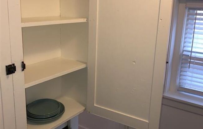 Studio, 1 bath, 412 sqft, $1,389, Unit 104