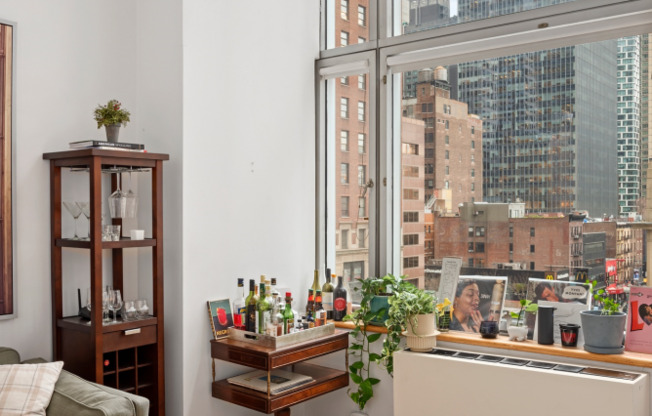 1 bed, 1 bath, $4,200, Unit 6CC