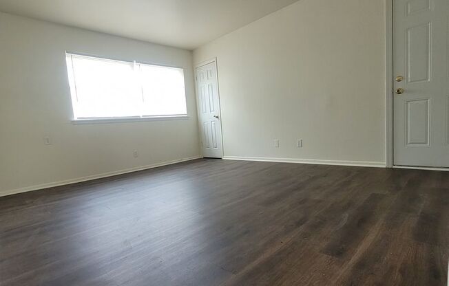 2 beds, 1 bath, 675 sqft, $675, Unit 441 Winfield-Unit 14