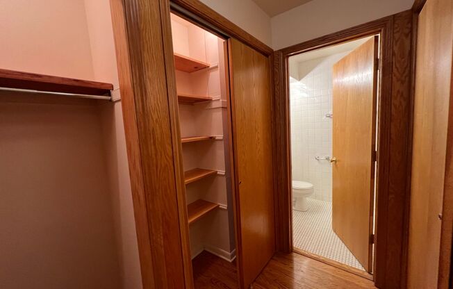 Studio, 1 bath, 450 sqft, $1,675, Unit 417-504