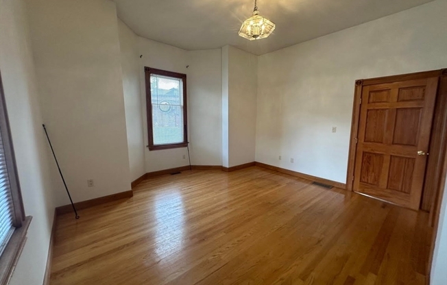 3 beds, 1 bath, 1,200 sqft, $2,900, Unit 1