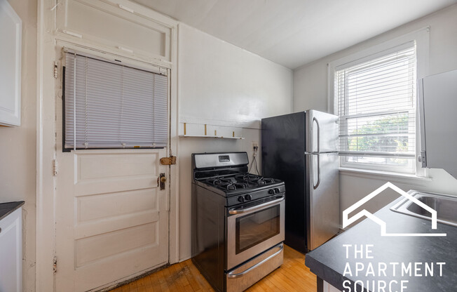 4218 N Clark St, Chicago IL