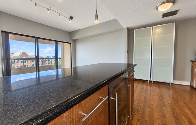 2 beds, 2 baths, $3,395, Unit # 1703