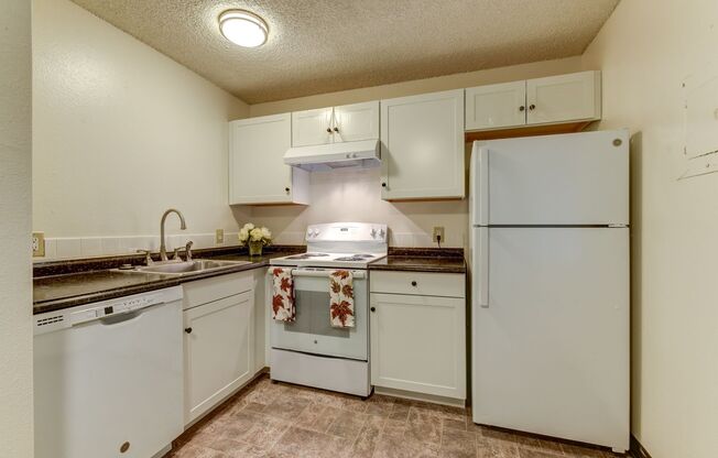 3161 Madison Ave Q423