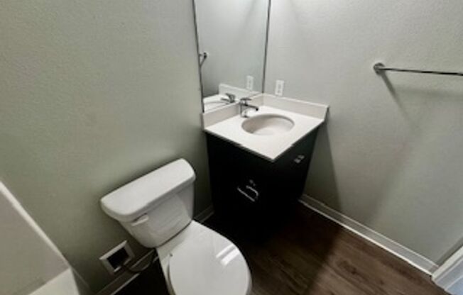 Studio, 1 bath, 326 sqft, $1,395, Unit 313