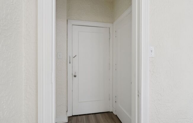 1 bed, 1 bath, 610 sqft, $1,330, Unit Bayard Manor 211