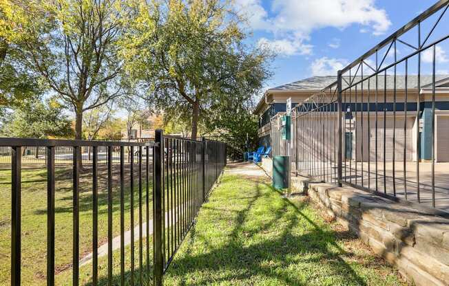 Encore at Buckingham apartment in Richardson, TX dog park