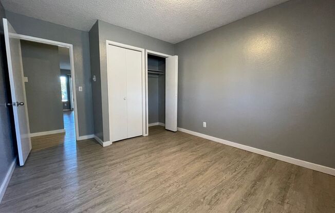 2 beds, 1 bath, 950 sqft, $1,595, Unit 05