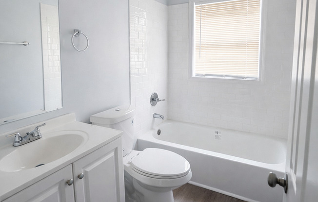 2 beds, 1 bath, $1,395, Unit 3230-06