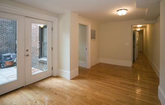 2 beds, 1 bath, $3,900, Unit 1B