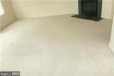 1729 BARNETT CT