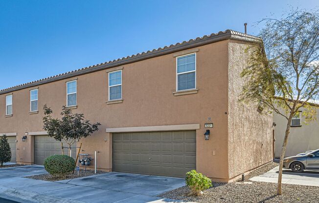 Stunning 3 Bedroom Townhome in Northeast Las Vegas!