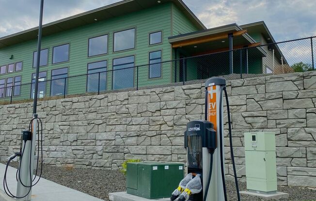 1 bed, 1 bath, 657 sqft, $1,200, Unit A03