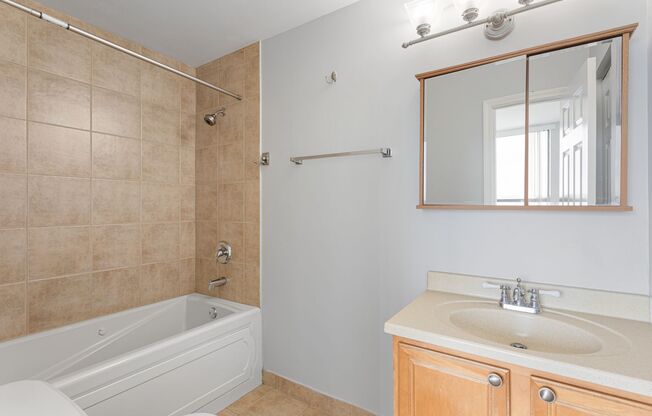 2 beds, 2 baths, 950 sqft, $2,500, Unit 503