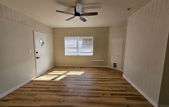 Newly updated 2 bedroom 1 bath apartment for rent !