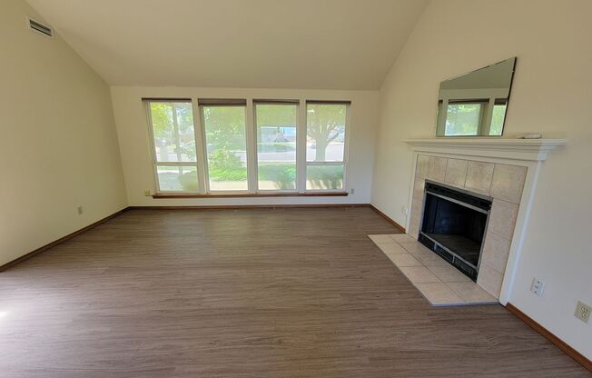 Prime Kennewick Location – 4 Bed, 2 Bath Near Highways & River View