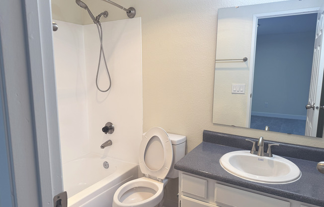 2 beds, 2 baths, 984 sqft, $2,175, Unit B203