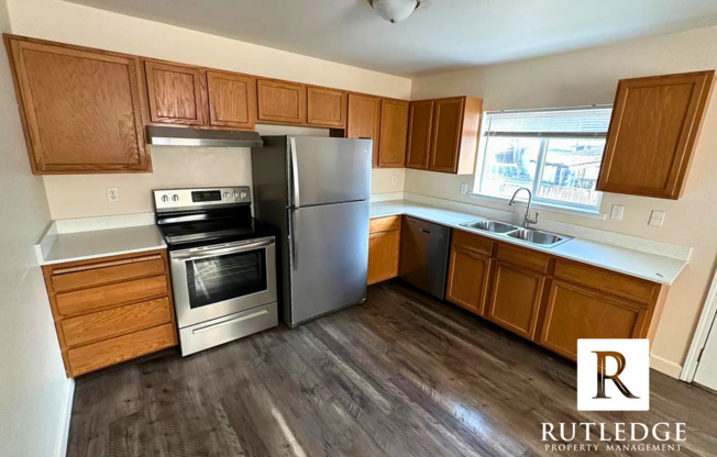 2 beds, 1 bath, $1,395