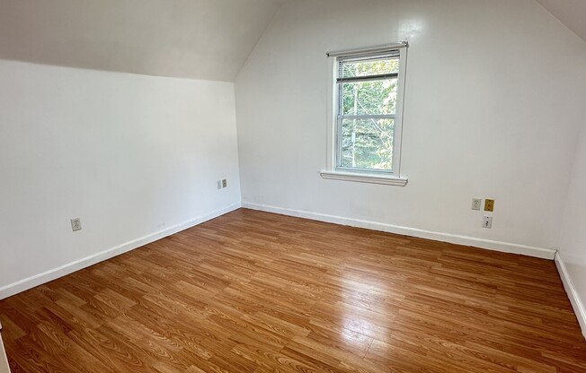 2 beds, 2 baths, 1,000 sqft, $2,200, Unit 3