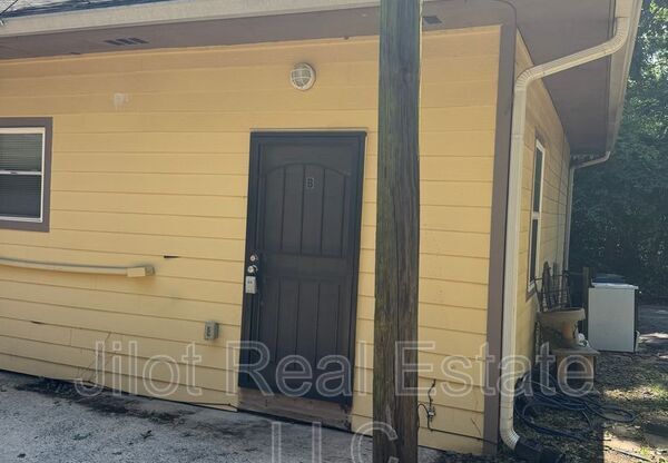 1366 CLERMONT AVE