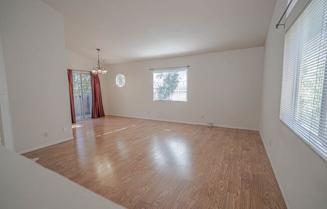 Charming 2-Bedroom Townhome in the Heart of Stevenson Ranch!