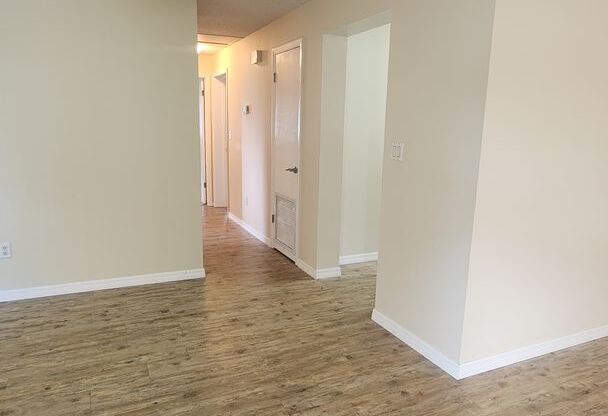 2 beds, 1 bath, $1,595