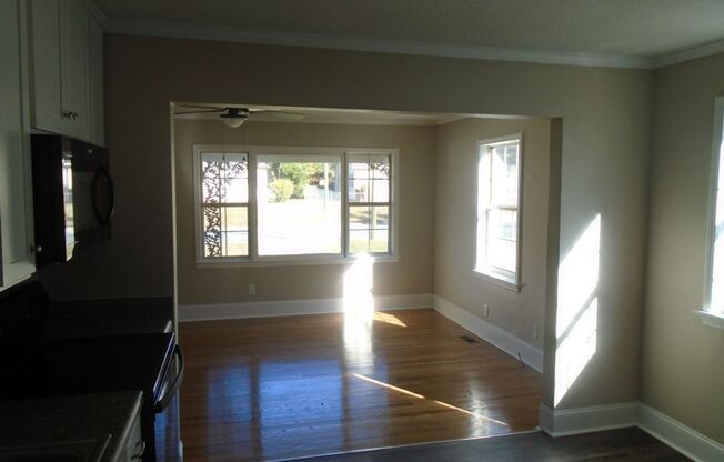 2 beds, 1 bath, $1,150