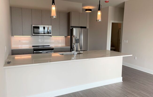 1 bed, 1 bath, 897 sqft, $1,925, Unit 321 Jefferson-512