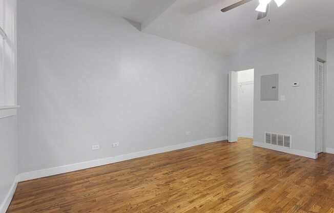 Studio, 1 bath, 250 sqft, $1,275, Unit 7456-1D