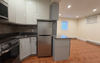 1 bed, 1 bath, 550 sqft, $2,200, Unit 7