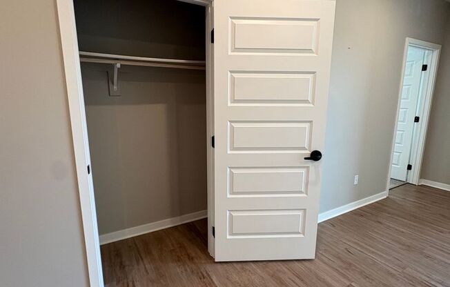 1 bed, 1 bath, 667 sqft, $1,299, Unit 427