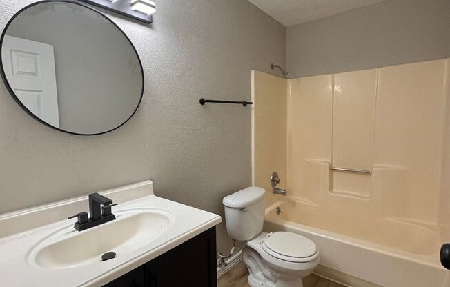 1 bed, 1 bath, $1,045, Unit # 203