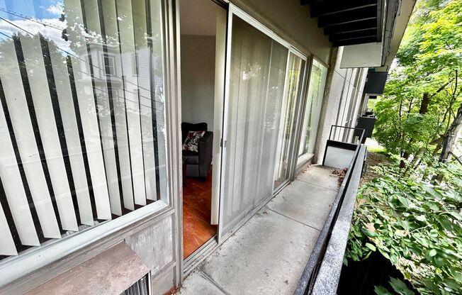 1 bed, 1 bath, 580 sqft, $1,825, Unit 12