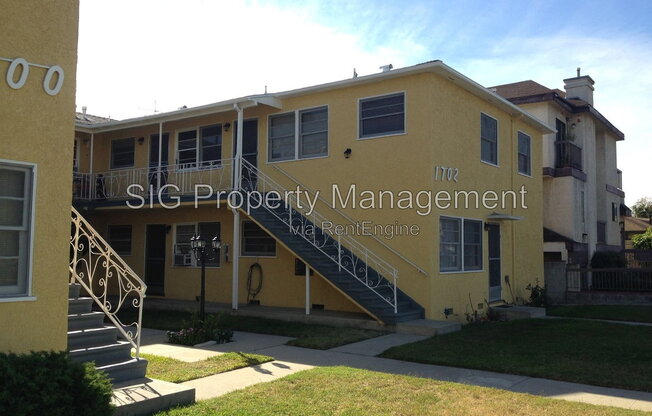 1702 W VICTORY BLVD 