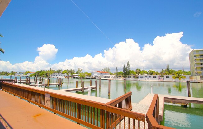 7930-7950 Tatum Waterway Drive