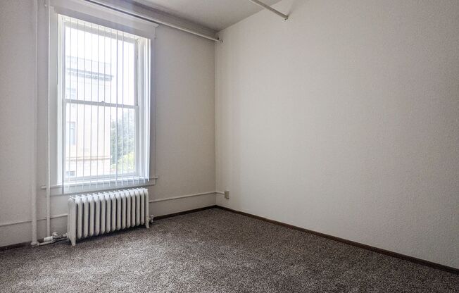 2 beds, 1 bath, 570 sqft, $695, Unit 229