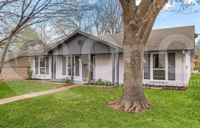 306 WILDBRIAR DR